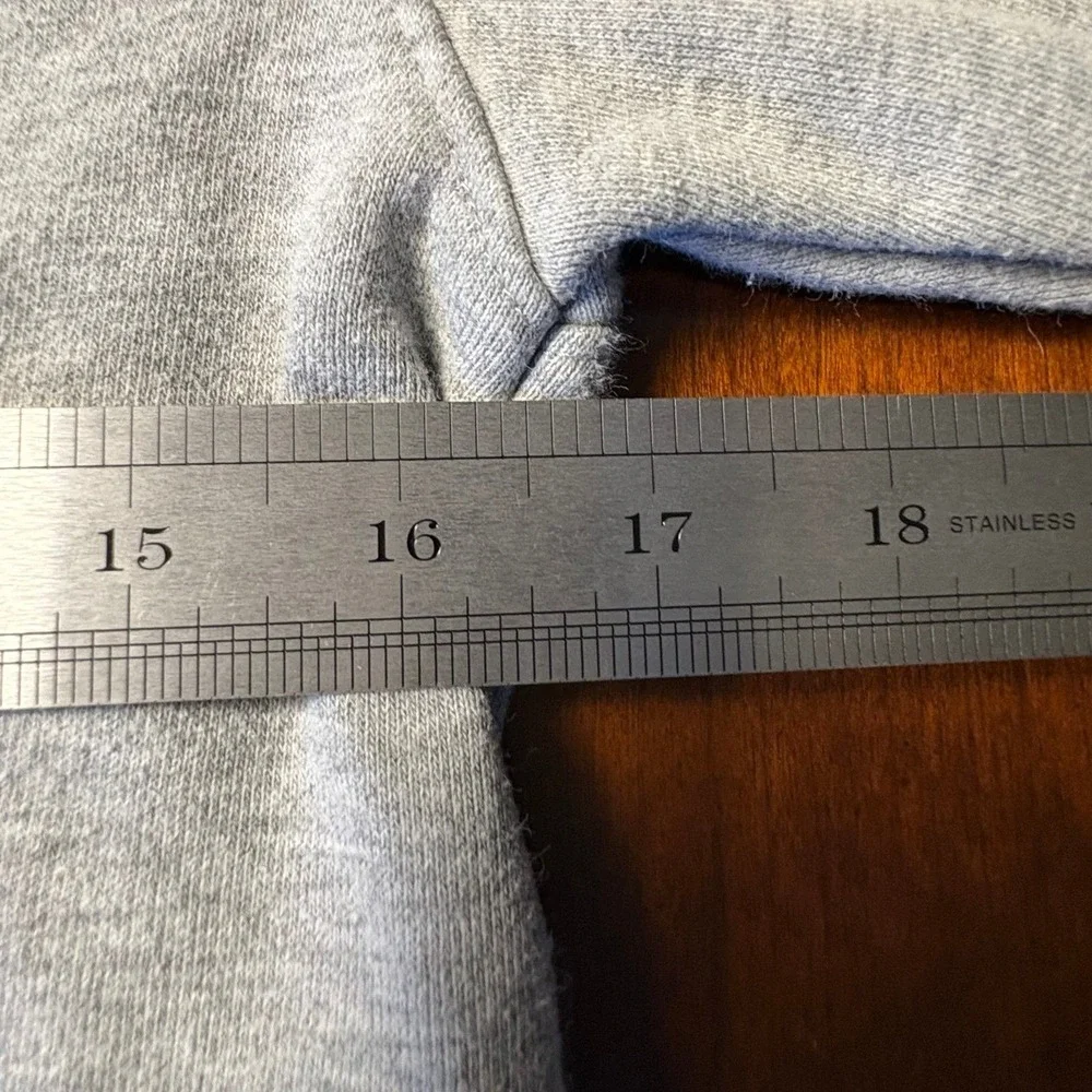 Nike SB Gray Pullover Hoodie Pink Logo Skate Sweatshirt Youth